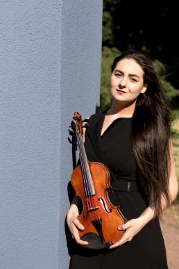 Lilia Pocitari Violine
